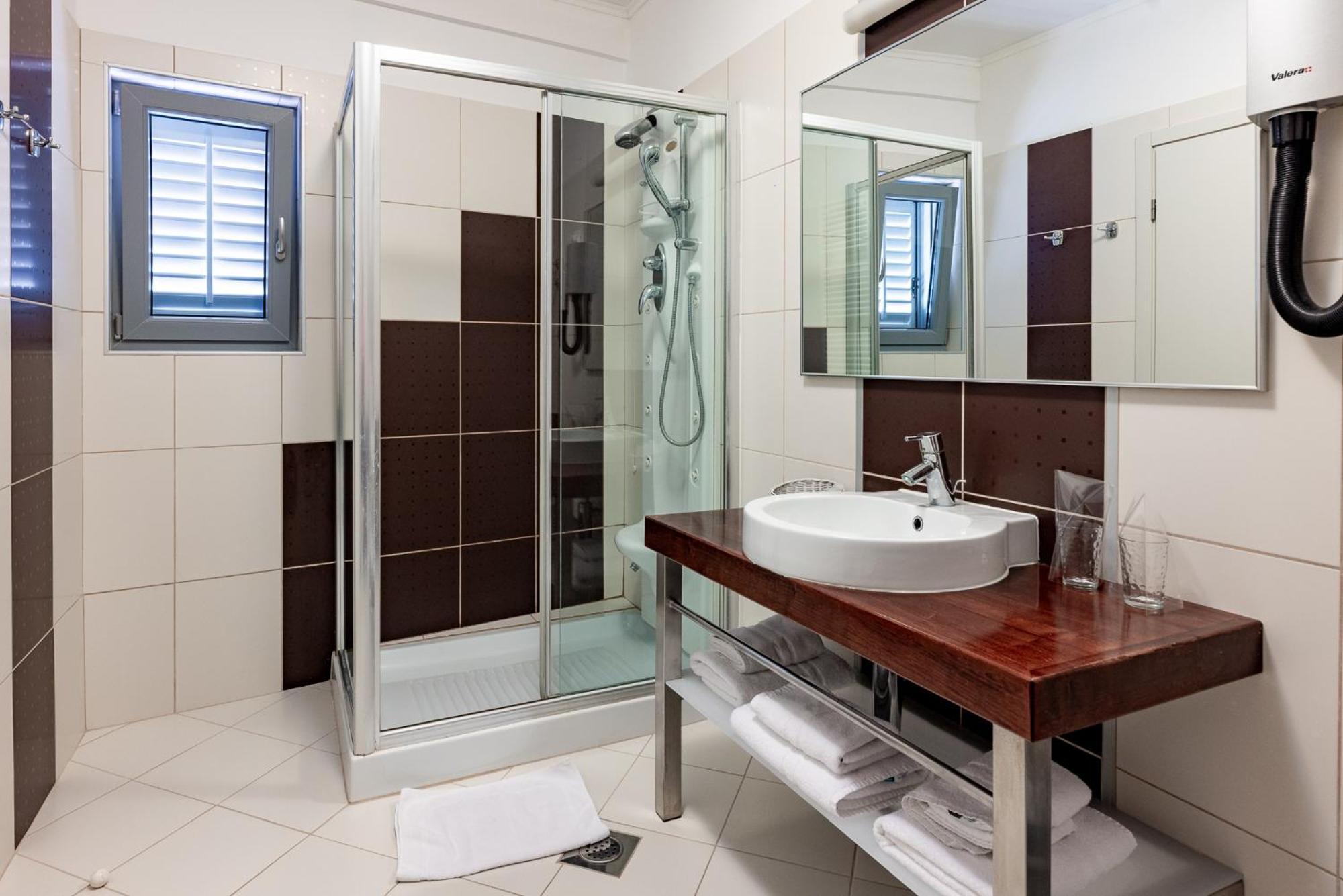 Boutique Hotel Kastel Motovun Phòng bức ảnh