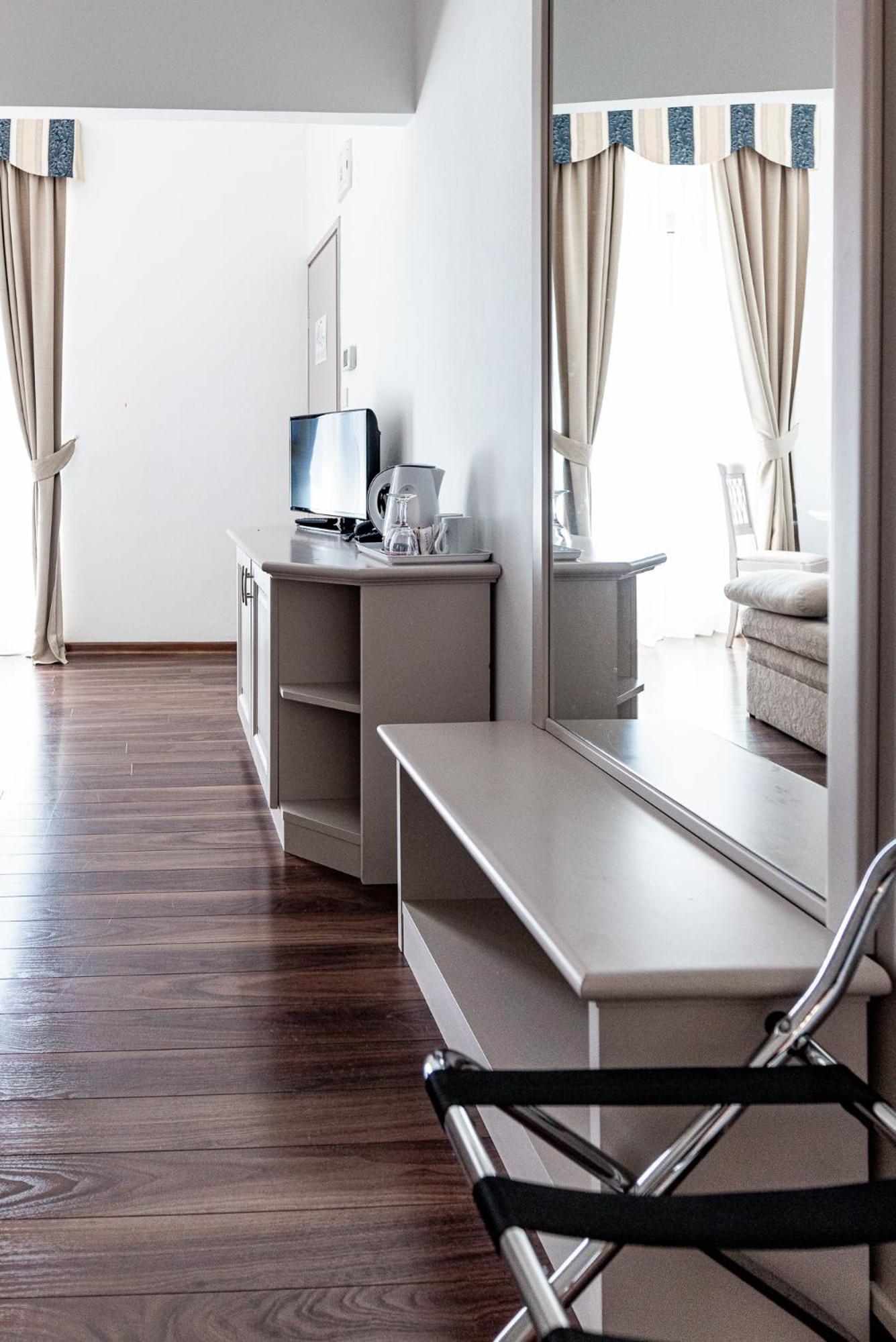 Boutique Hotel Kastel Motovun Ngoại thất bức ảnh